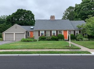 27 Anawan Rd, Pawtucket, RI 02861