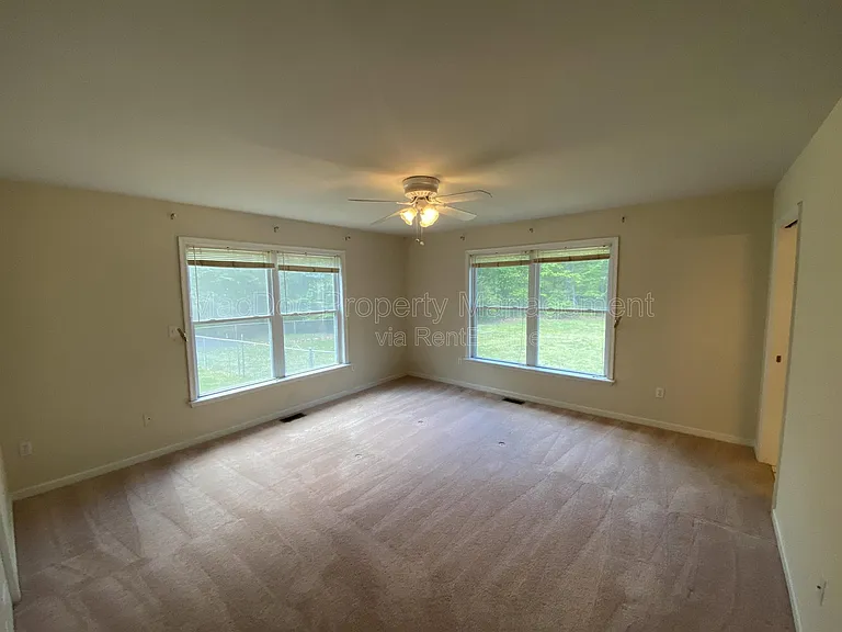 10207 Battlefield Dr — Photo 8