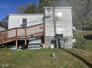 703 Iron St, Marion, VA 24354