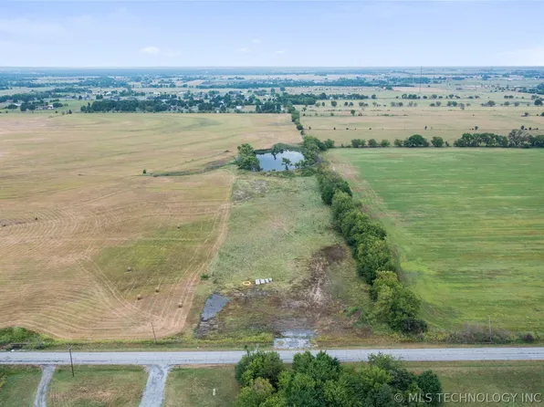 2309 NE 1st St, Pryor, OK 74361