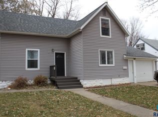 919 N Spring St, Luverne, MN 56156