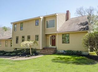 43 Wintergreen Dr, North Andover, MA 01845