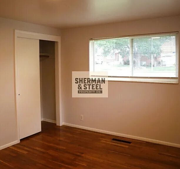 1866 S Davis Blvd — Photo 33