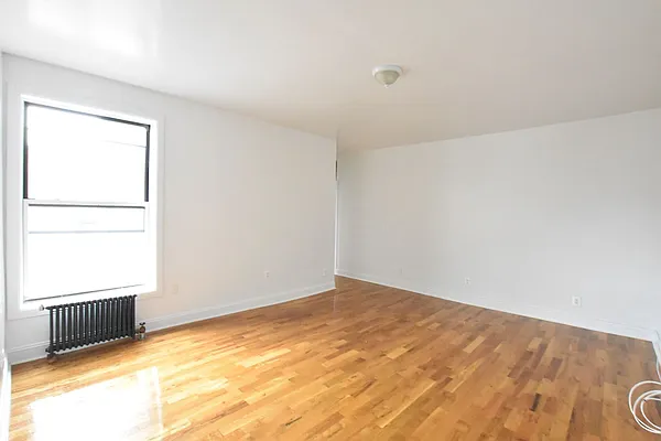 Rented by Clove Realty LLC | media 10