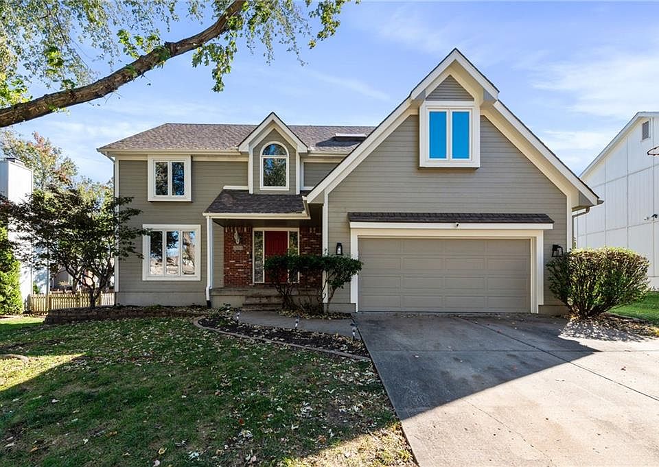 221 SE Sumpter Dr, Lees Summit, MO 64063 | Zillow