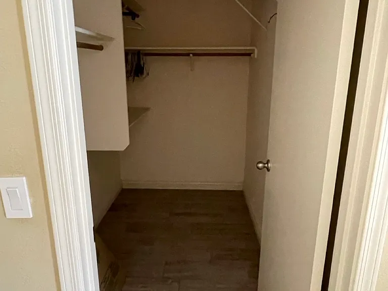 1220 W Butler Dr — Photo 12