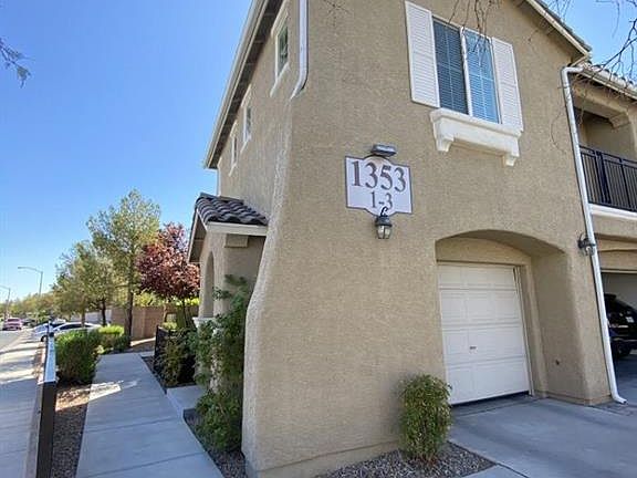 2nd image of 1353 Crystal Hill Ln Unit 3