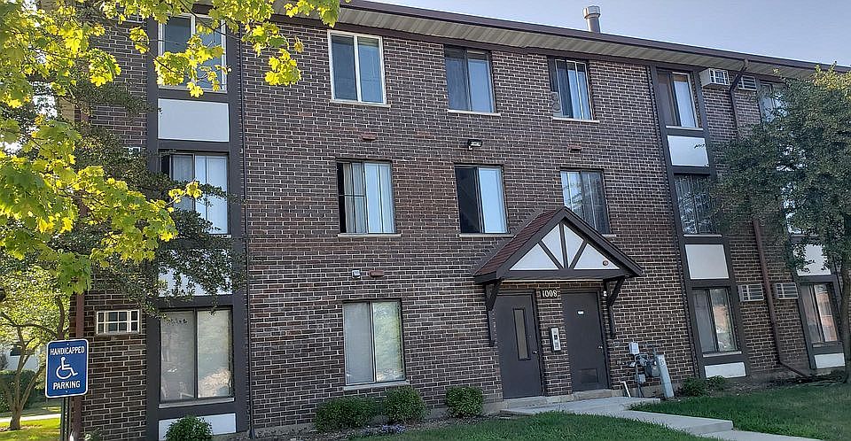 1st image of 1008 Centurion Ln APT 018