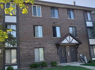 1008 Centurion Ln APT 018, Vernon Hills, IL 60061