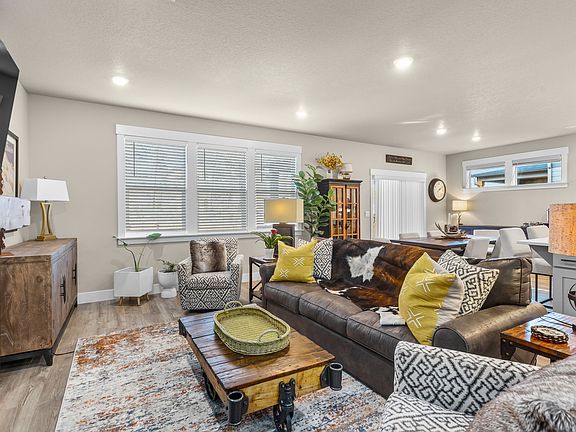 Open Great Room, Dining and Kitchen