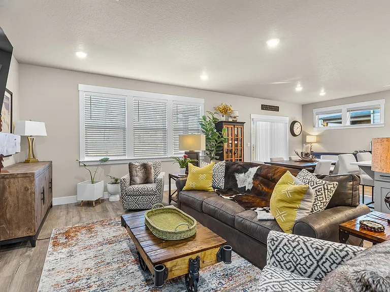 Open Great Room, Dining and Kitchen