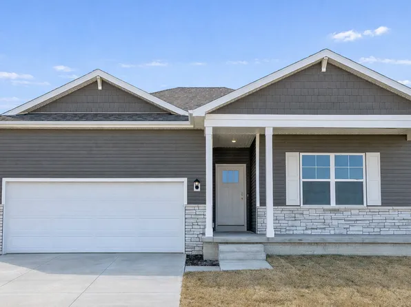 17610 Virginia St, Omaha, NE 68136