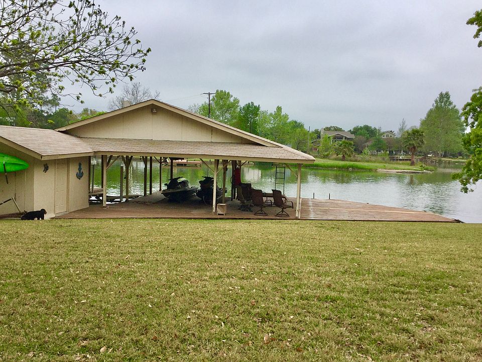 2nd image of 432 S Shorewood Dr