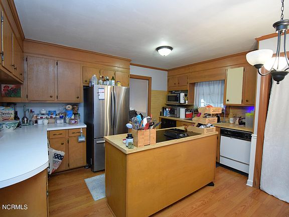 5th image of 206 Whittington Circle