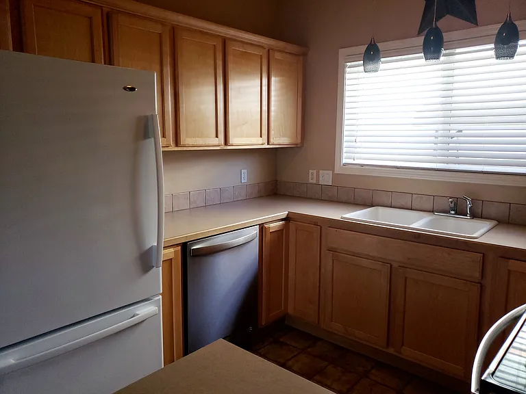 1308 S Manitou Ave — Photo 4