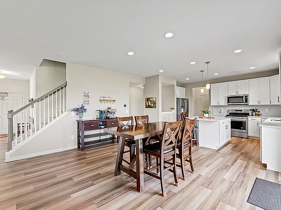3rd image of 5598 Mahogany Dr
