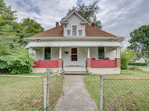 2nd image of 901 Gilmer Ave NW