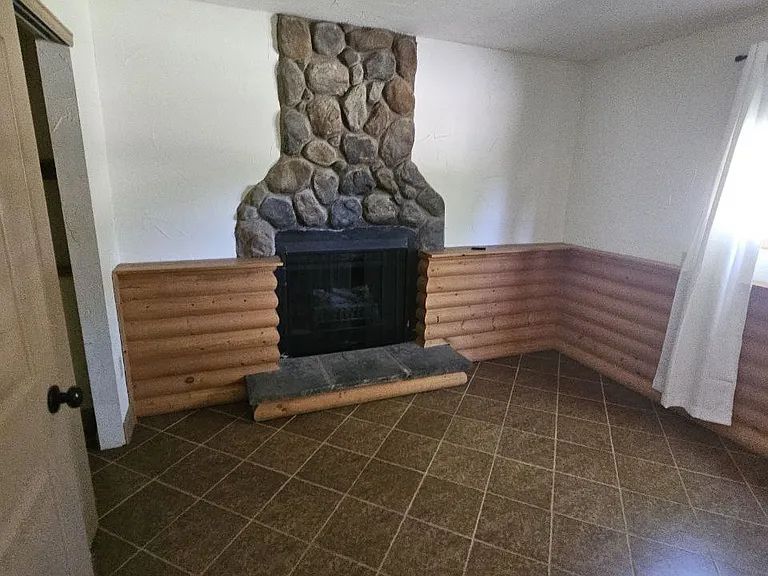 2045 Rimwood Dr — Photo 17