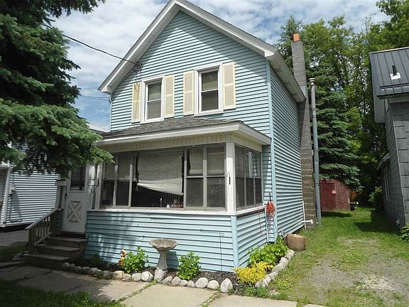 2nd image of 420 Rosseel St