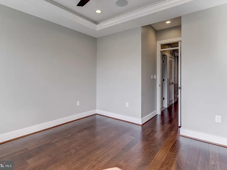 1440 S Charles St — Photo 34