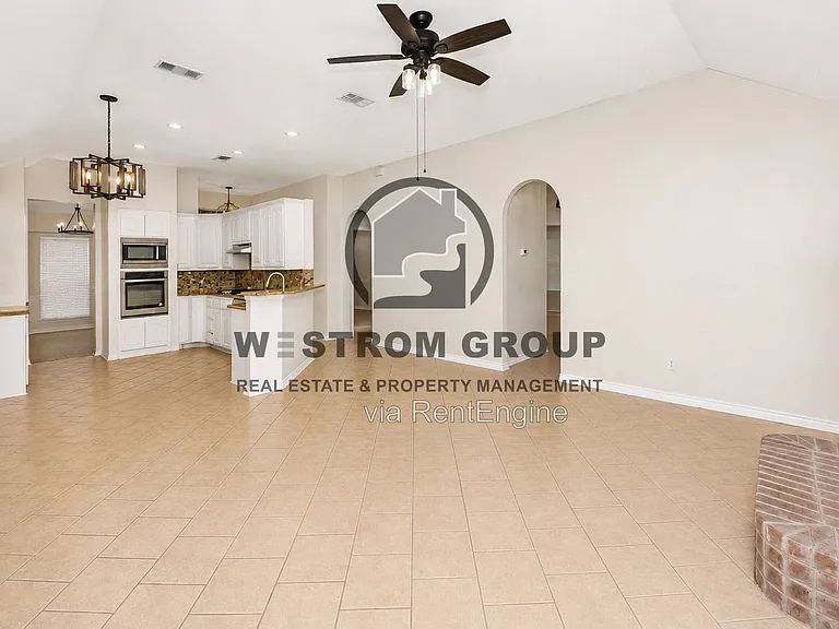 1257 Christopher Ln — Photo 6