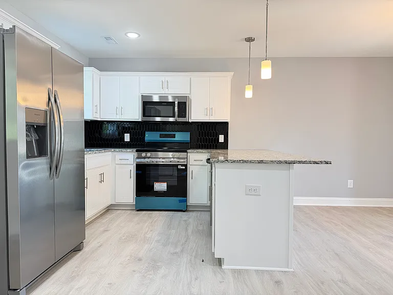 1261 Cross Creek Cir #2 — Photo 5