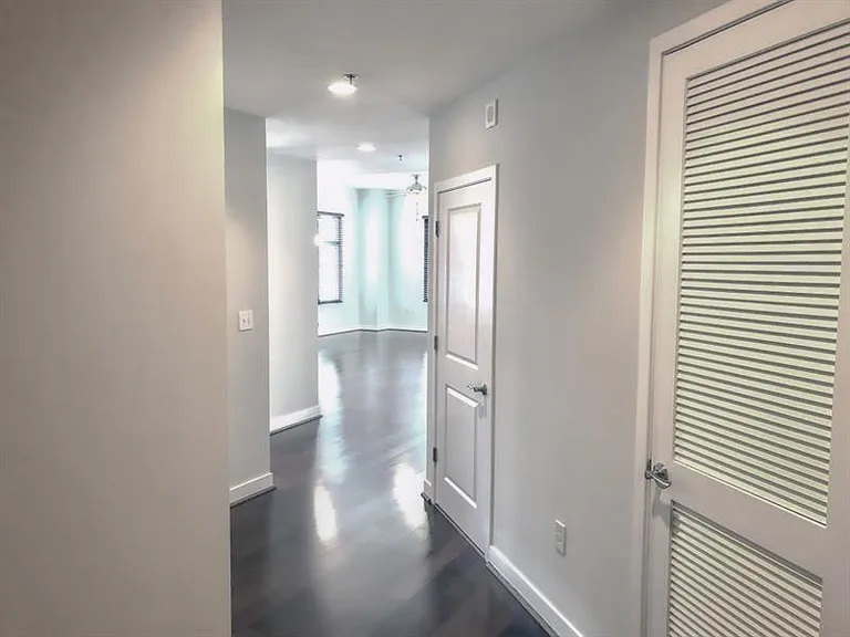 565 Peachtree St NE #1104 — Photo 15