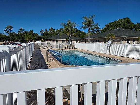 4th image of 24540 Harborview Rd APT C1