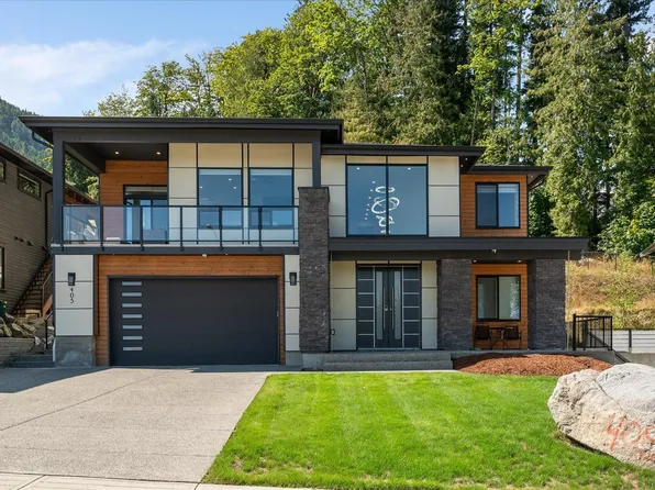 405 Colonia Dr S, Ladysmith, BC V9G 0A3