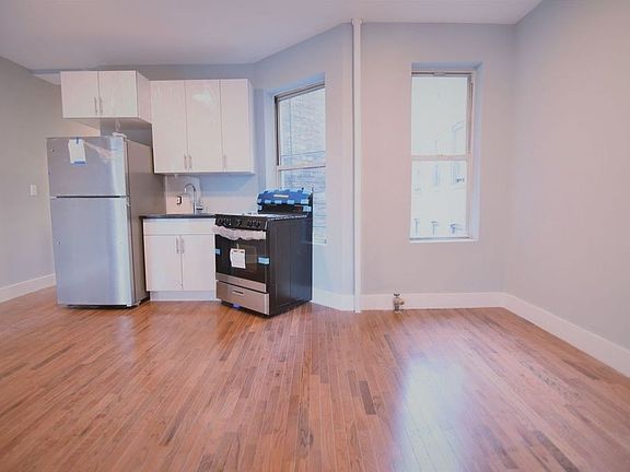 3rd image of 22 Saint Nicholas Pl #41A