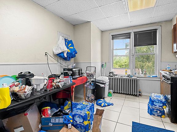 5th image of 101 Sanford Pl