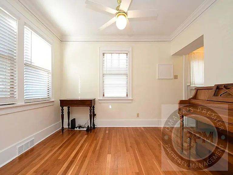 4806 Webster St — Photo 10