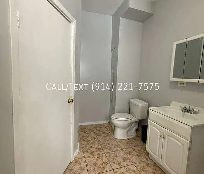 584 Warburton Ave #2 — Photo 6