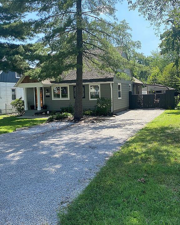 2nd image of 524 Marquette Dr