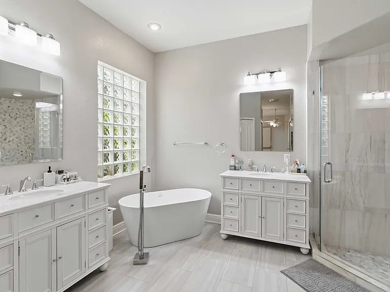 5028 Southampton Cir — Photo 19