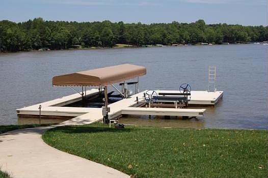 1st image of 111 Lake Forest Dr