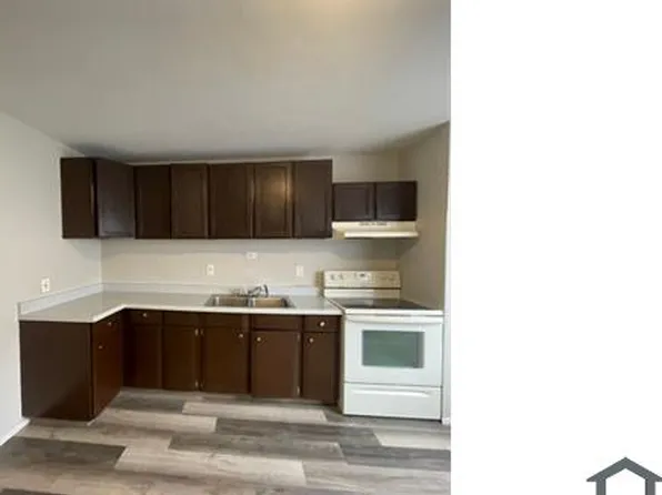 426 Chambers Rd APT A, Saint Louis, MO 63137