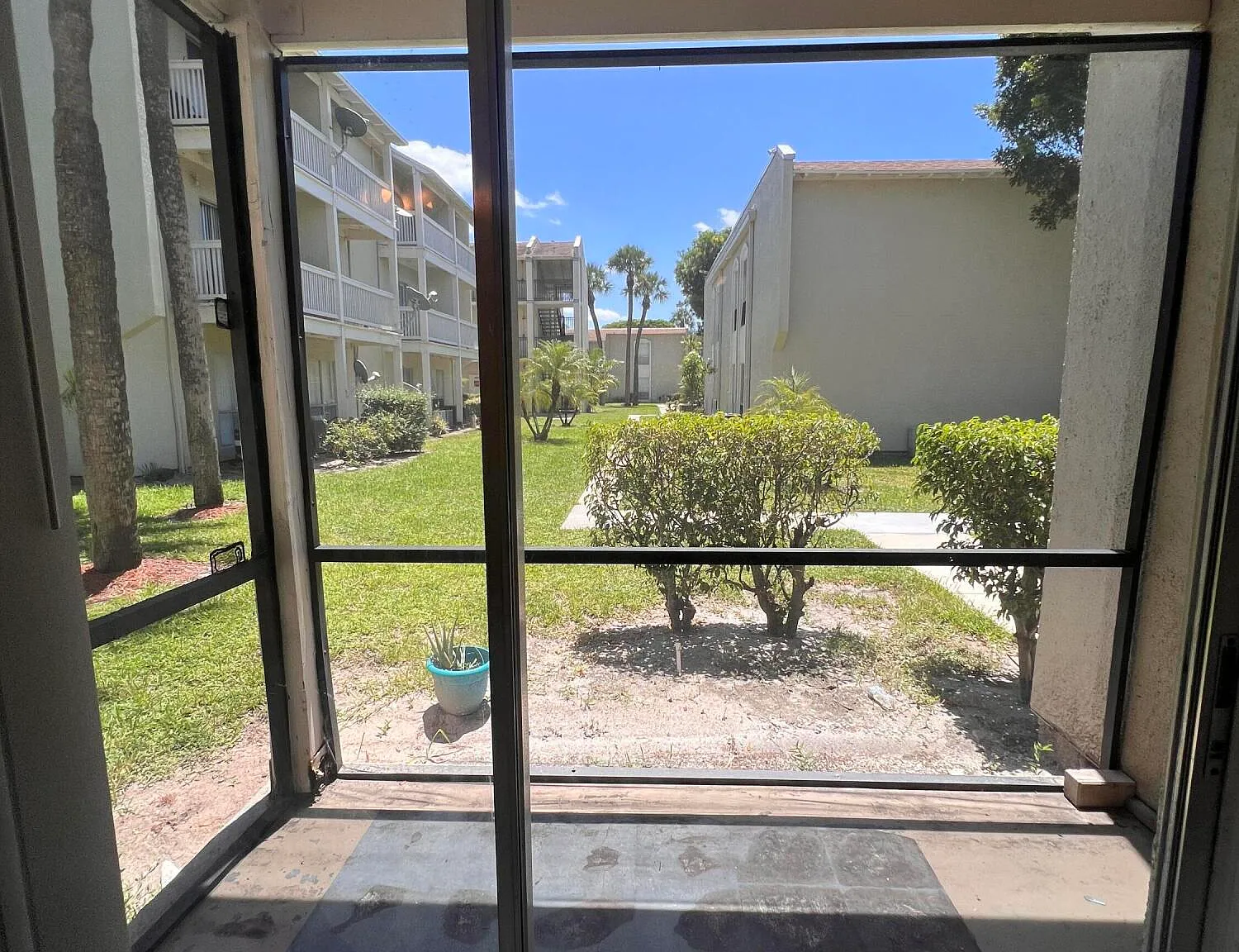 2 bed, 1.0 bath, 800 sqft, $1,750 — Photo 4