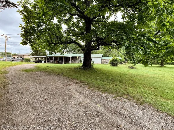9306 N Highway 59, Cedarville, AR 72932