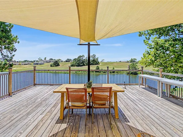 17 Lakeview Dr, Hilltop Lakes, TX 77871