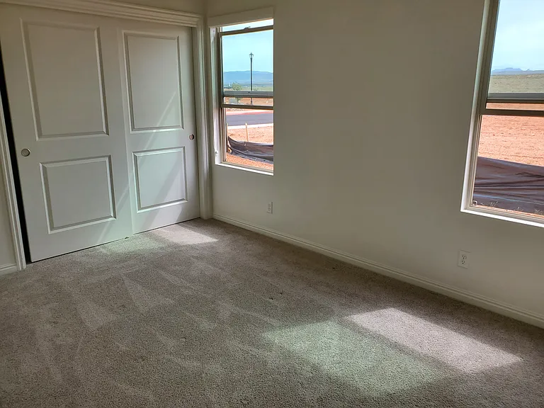 4667 S 3100 W — Photo 21