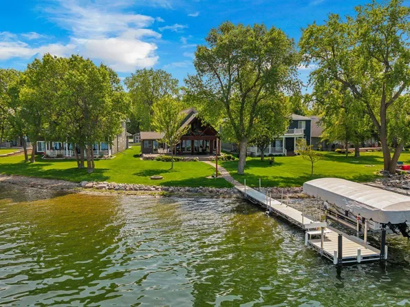 1427 N Lakeview Dr, Grenville, SD 57239
