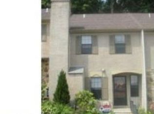 1002 Stoneham Dr, West Chester, PA 19382