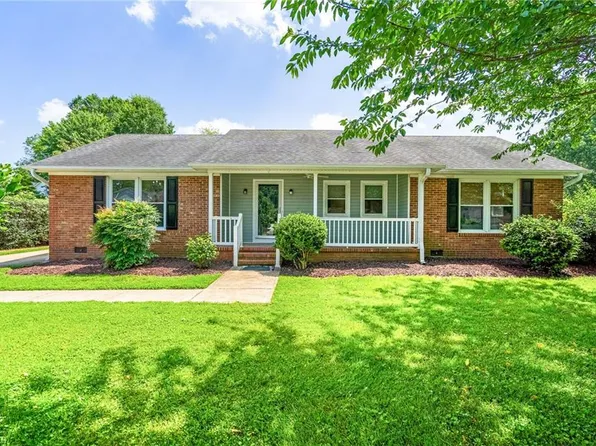 5 Windsor Pl, Mebane, NC 27302