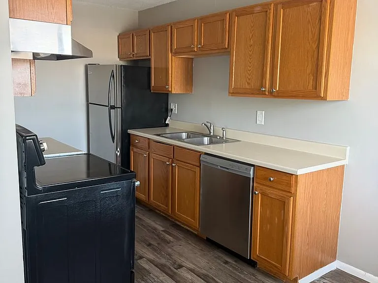 1053 County Road D E — Photo 15