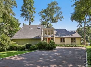 1022 Stillwater Rd, Stamford, CT 06902