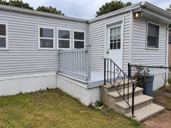 252 Newbury St #58, Peabody, MA 01960