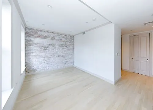 371 E 10th St #1B — Photo 7
