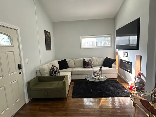 902 Phylen Ct, Glen Burnie, MD 21061
