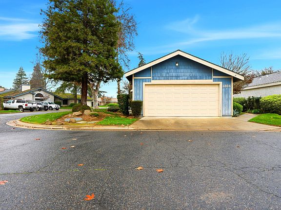3rd image of 1804 E Vine Avenue
